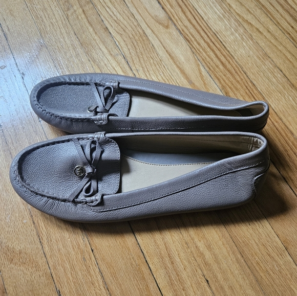 Michael Kors Flats - Picture 2 of 4